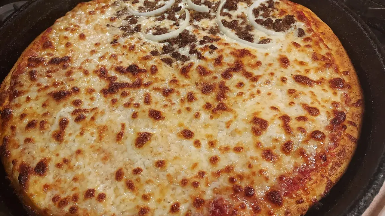 Ile waży duża pizza w Pizza Hut? Zaskakujące fakty o wadze pizzy