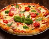 Najlepsze dodatki do pizzy z salami, które zaskoczą Twoje kubki smakowe