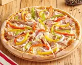 Ile kosztuje pizza? Ceny w popularnych restauracjach i promocje