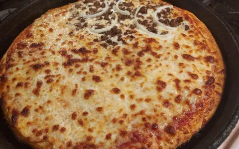 Ile waży duża pizza w Pizza Hut? Zaskakujące fakty o wadze pizzy