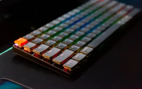 Ewolucja klawiatur gamingowych: od tęczowego RGB do inteligentnych sterowań
