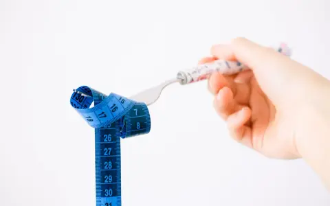 Dlaczego niskokaloryczna dieta pudełkowa to rozwiązanie dla osób pragnących schudnąć bez efektu jojo?