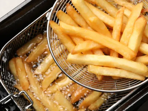 Jaki olej do frytek? Najlepsze wybory dla chrupiących frytek