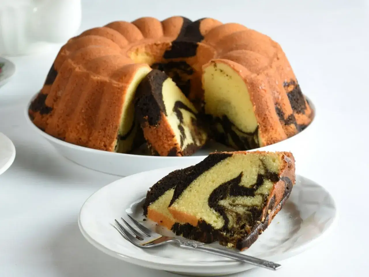 Pyszna babka marmurkowa, idealna na każdą okazję. Ten przepis na babkę marmurkową jest prosty i szybki.